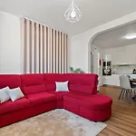 Vila Johns By Homie Canhas